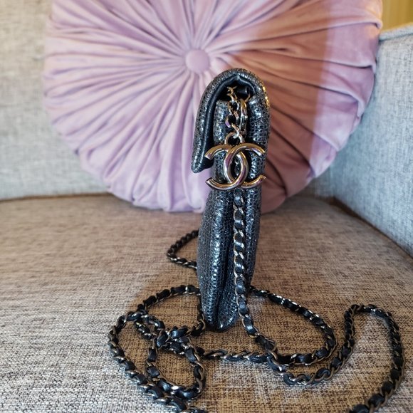 Aunthentic Chanel Limited Edition Dec 2014 - Picture 3 of 11